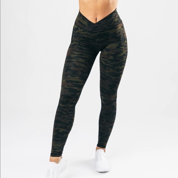 ISO Alphalete Surface Power Legging - Picture 1 of 1